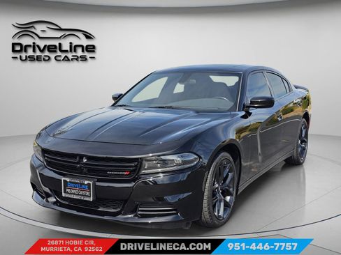 Used 2022 Dodge Charger SXT w/ Blacktop Package image 5