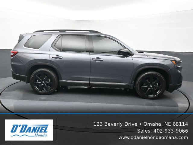 Used 2025 Honda Pilot Black Edition image 7