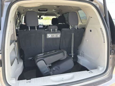 Used 2018 Chrysler Pacifica Touring Plus w/ Tire & Wheel Group FWD image 27