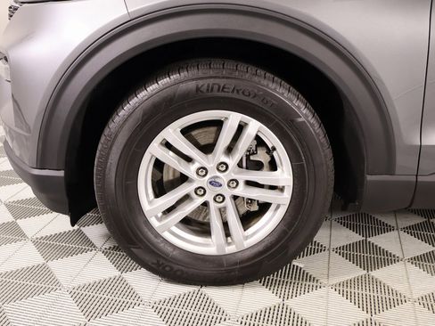 Used 2023 Ford Explorer XLT w/ Equipment Group 202A image 18