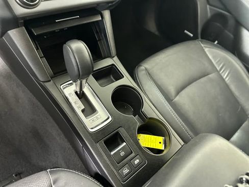 Used 2017 Subaru Outback 3.6R Limited image 21