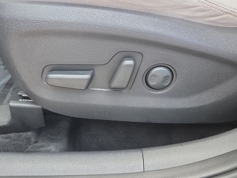 Used 2016 Hyundai Tucson SE w/ Option Group 02 FWD image 11