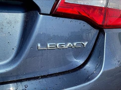 Used 2018 Subaru Legacy 2.5i Premium AWD/4WD image 23