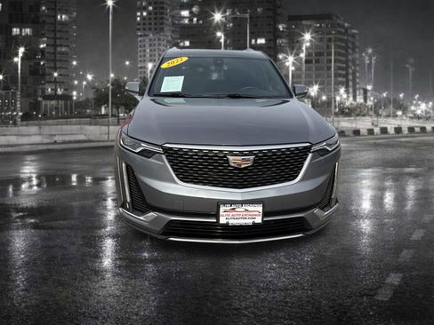 Used 2022 Cadillac XT6 Premium Luxury image 10