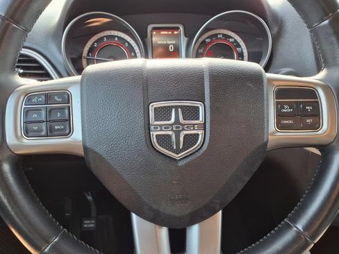 Used 2019 Dodge Journey Crossroad w/ Driver Convenience Group FWD image 12