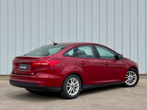 Used 2016 Ford Focus SE FWD image 6