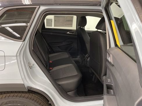 New 2026 Volkswagen Taos SE AWD/4WD image 10