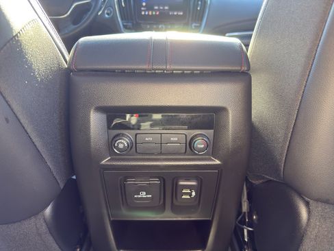 Used 2023 Chevrolet Traverse RS image 16