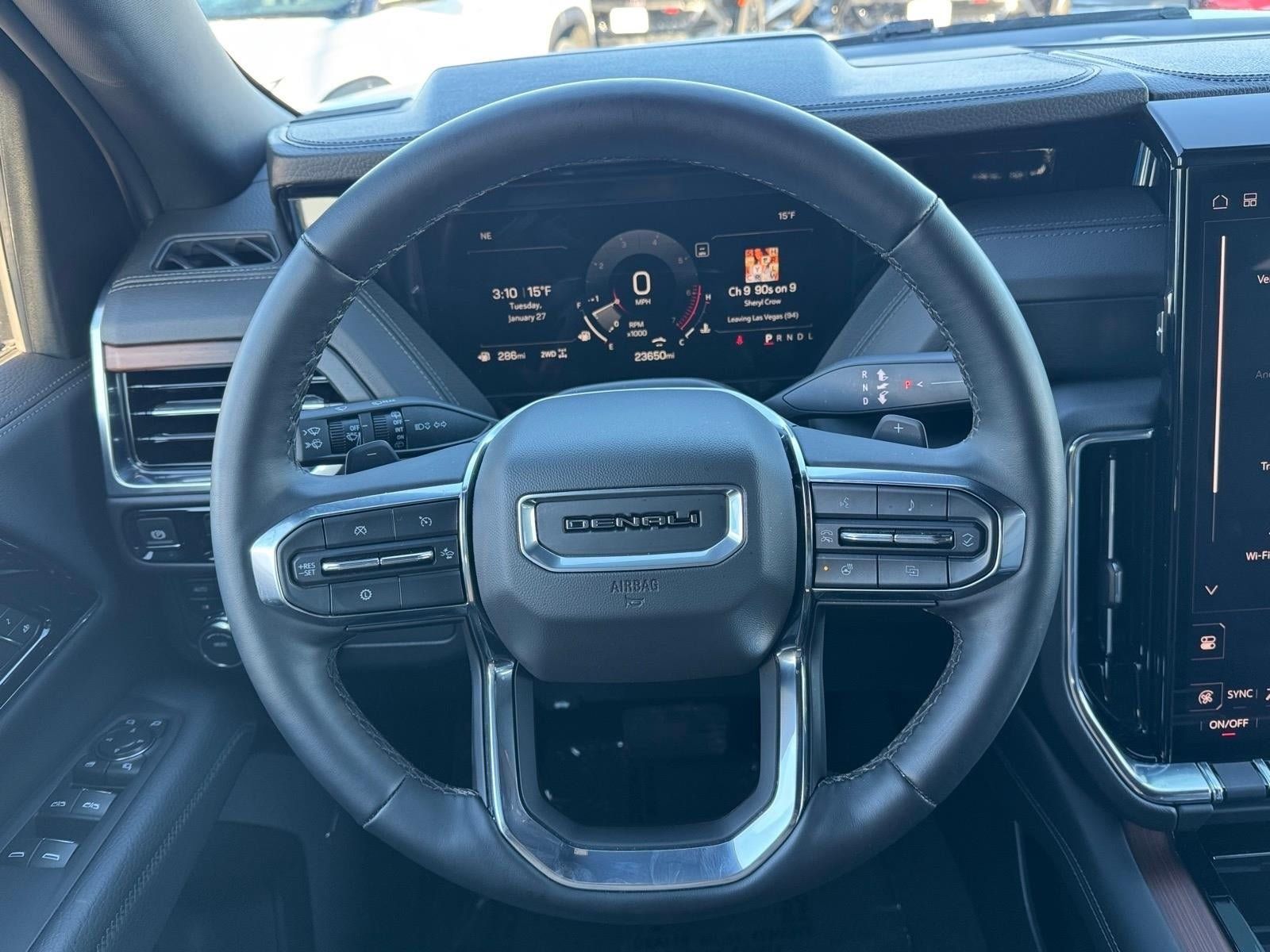 Used 2025 GMC Yukon XL Denali AWD/4WD image 9