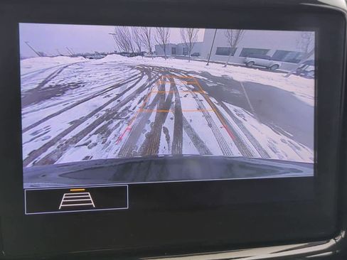 Used 2020 Chevrolet Traverse LT image 29