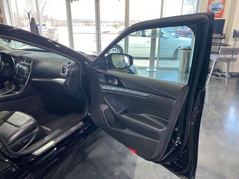 Used 2017 Nissan Maxima SR w/ Midnight Edition image 20