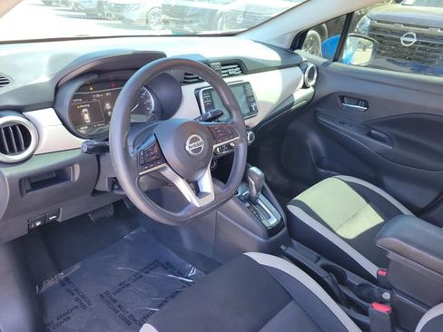 Used 2021 Nissan Versa SV FWD image 11
