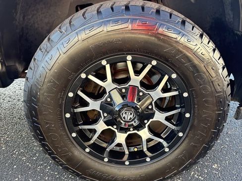 Used 2014 GMC Sierra 2500 SLE w/ Suspension Package, Off-Road image 9