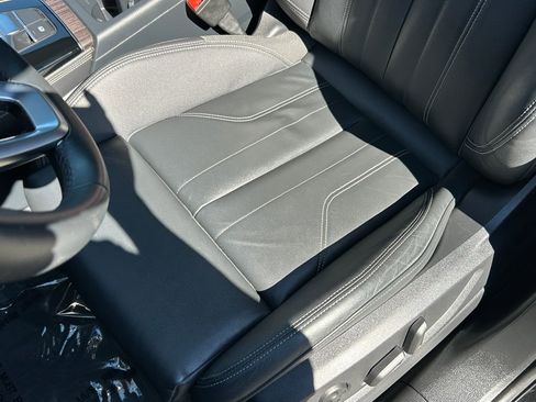 Used 2023 Audi Q5 e Premium Plus w/ Premium Plus Package image 16