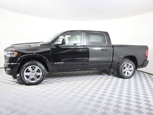 Used 2026 RAM 1500 Big Horn AWD/4WD image 2