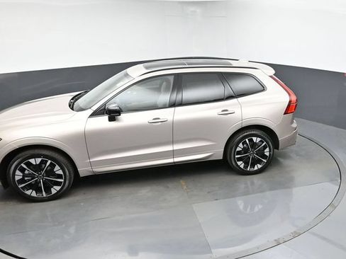 New 2026 Volvo XC60 B5 Plus w/ Protection Package Premier AWD/4WD image 46