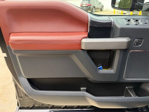 Used 2022 Ford F250 Platinum AWD/4WD image 9
