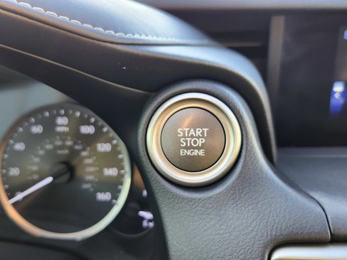 Used 2018 Lexus IS 300 w/ Accessory Package image 9