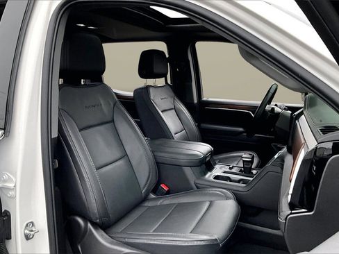 Used 2025 GMC Sierra 1500 Denali image 23