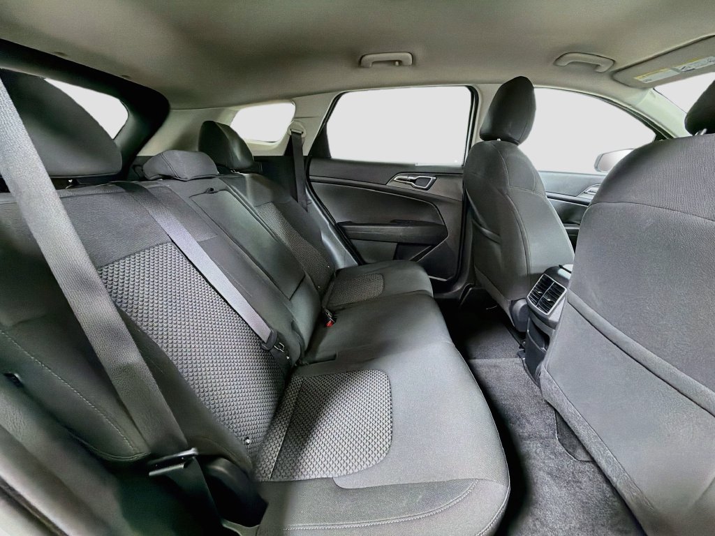 Used 2023 Kia Sportage LX AWD/4WD image 27