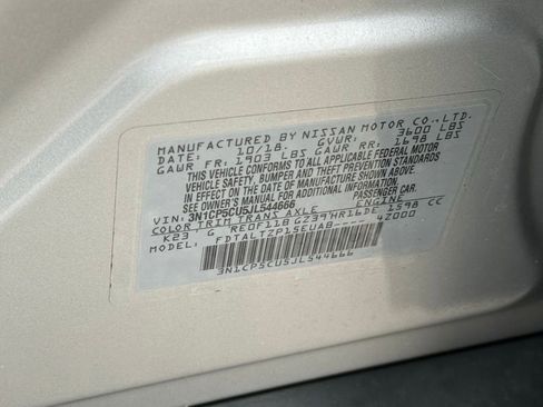 Used 2018 Nissan Kicks SR image 38