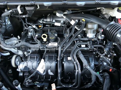 Used 2024 Ford Edge SEL w/ Sport Appearance Package image 31