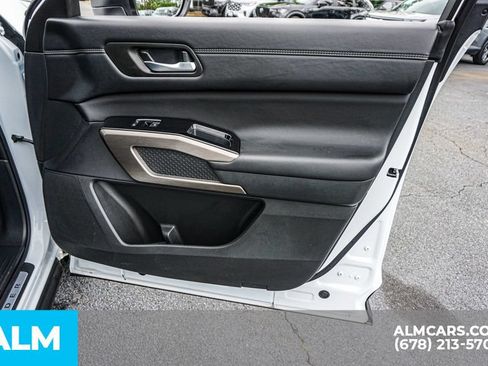 Used 2025 Nissan Pathfinder Platinum w/ Cargo Package AWD/4WD image 54