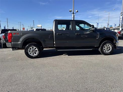 Used 2020 Ford F250 XL w/ STX Appearance Package image 4