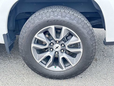 Certified 2022 Chevrolet Silverado 1500 RST w/ Convenience Package II AWD/4WD image 12
