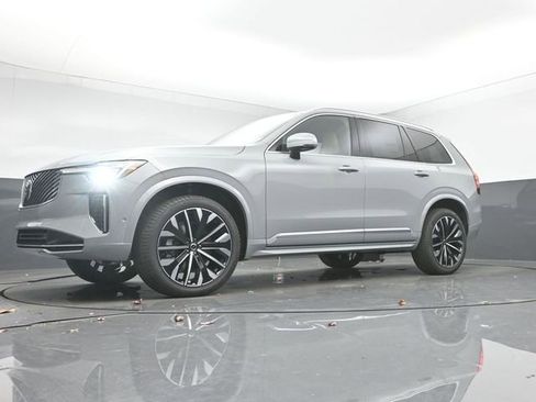 New 2026 Volvo XC90 B6 Plus w/ Protection Package Premier image 41