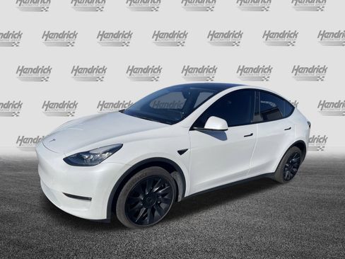 Used 2021 Tesla Model Y Long Range image 5