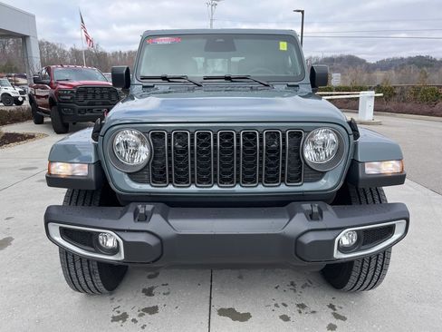 New 2026 Jeep Gladiator Sport image 31