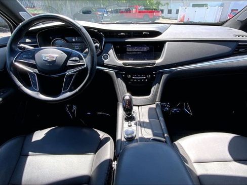Used 2023 Cadillac XT5 Premium Luxury w/ LPO, Floor Liner Package AWD/4WD image 15