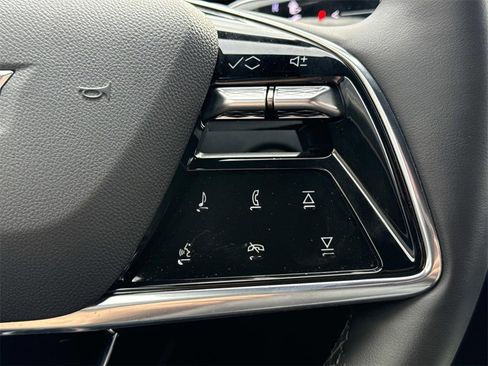 Used 2024 Cadillac Lyriq Luxury image 25