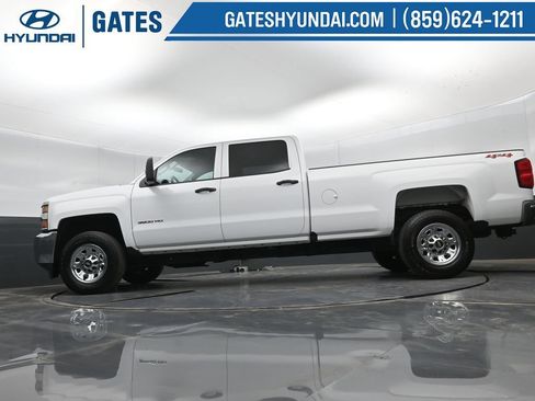 Used 2017 Chevrolet Silverado 3500 W/T AWD/4WD image 39