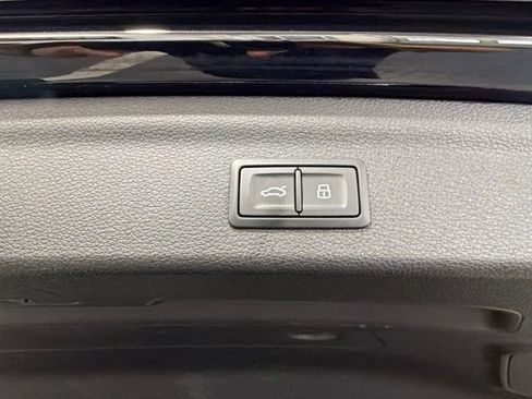 Used 2023 Audi Q3 2.0T Premium Plus w/ Premium Plus Package AWD/4WD image 36