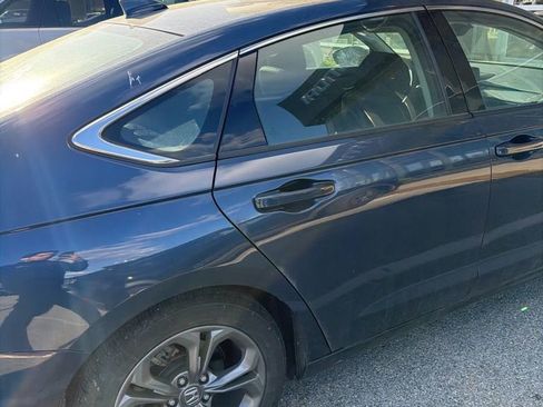 Used 2023 Honda Accord EX image 9