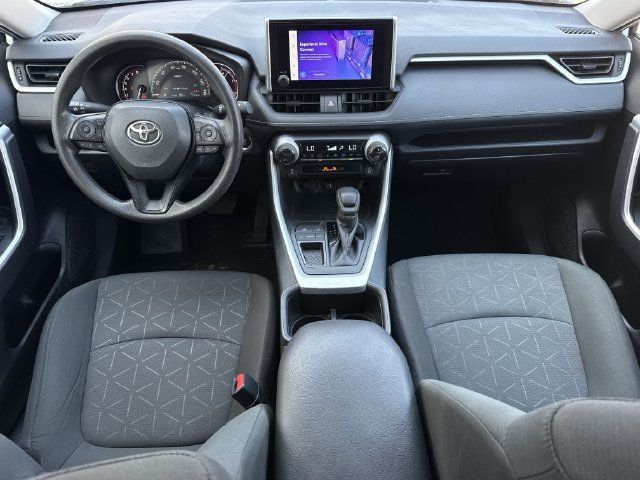 Used 2025 Toyota RAV4 XLE FWD image 11