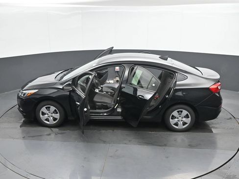 Used 2017 Chevrolet Cruze LS FWD image 49