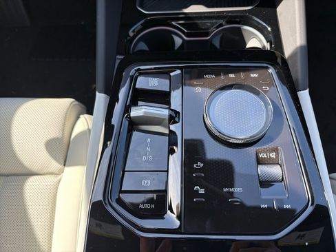 New 2026 BMW 530i xDrive w/ Premium Package AWD/4WD image 11