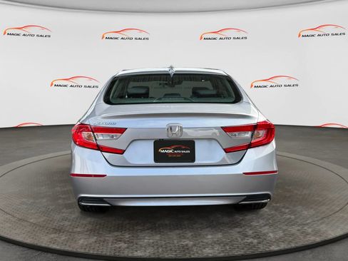 Used 2019 Honda Accord EX image 9