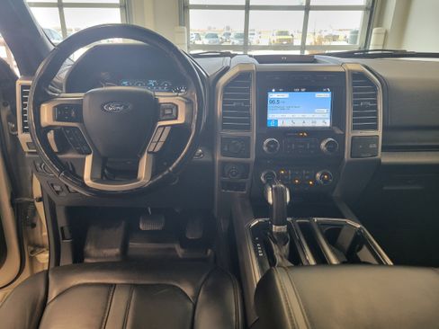 Used 2018 Ford F150 Platinum w/ Equipment Group 701A Luxury AWD/4WD image 17