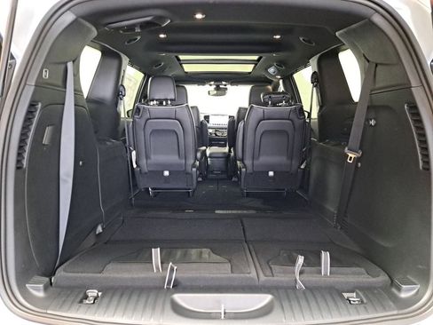 New 2026 Chrysler Pacifica Limited image 25
