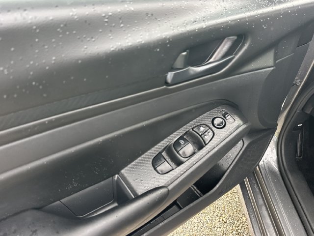 Certified 2025 Nissan Altima 2.5 S FWD image 16