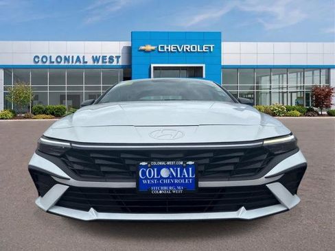 Used 2025 Hyundai Elantra Sport FWD image 15
