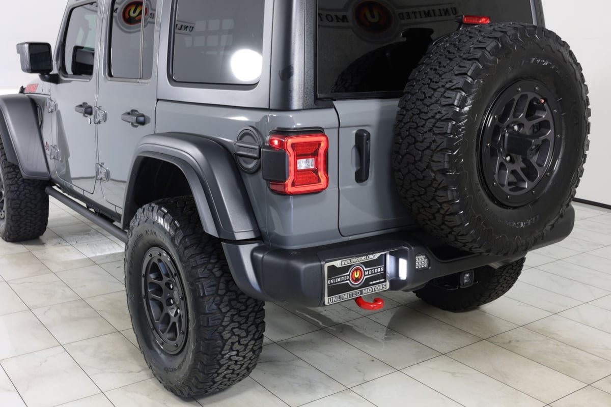 Used 2023 Jeep Wrangler Unlimited Rubicon w/ Xtreme 35 Tire Package AWD/4WD image 42