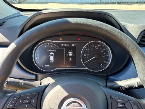 Used 2025 Nissan Versa SV FWD image 38