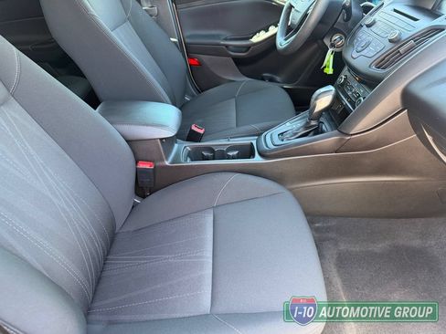 Used 2016 Ford Focus SE FWD image 14