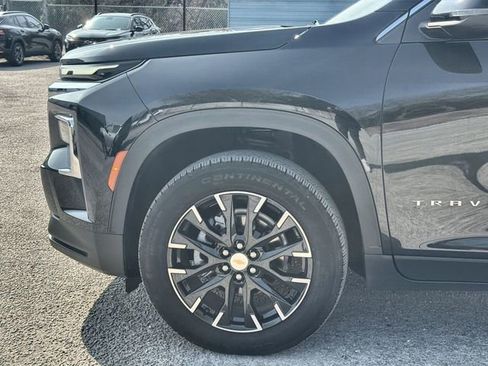 Used 2026 Chevrolet Traverse LT w/ Sun and Wheel Package image 32