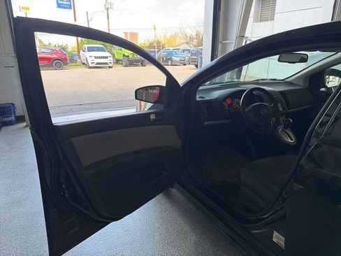 Used 2012 Nissan Sentra 2.0 SR w/ Special Edition Pkg image 5
